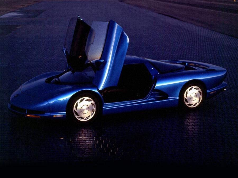  Chevrolet Corvette CERV III 1990 года  (фото 2 из 8)